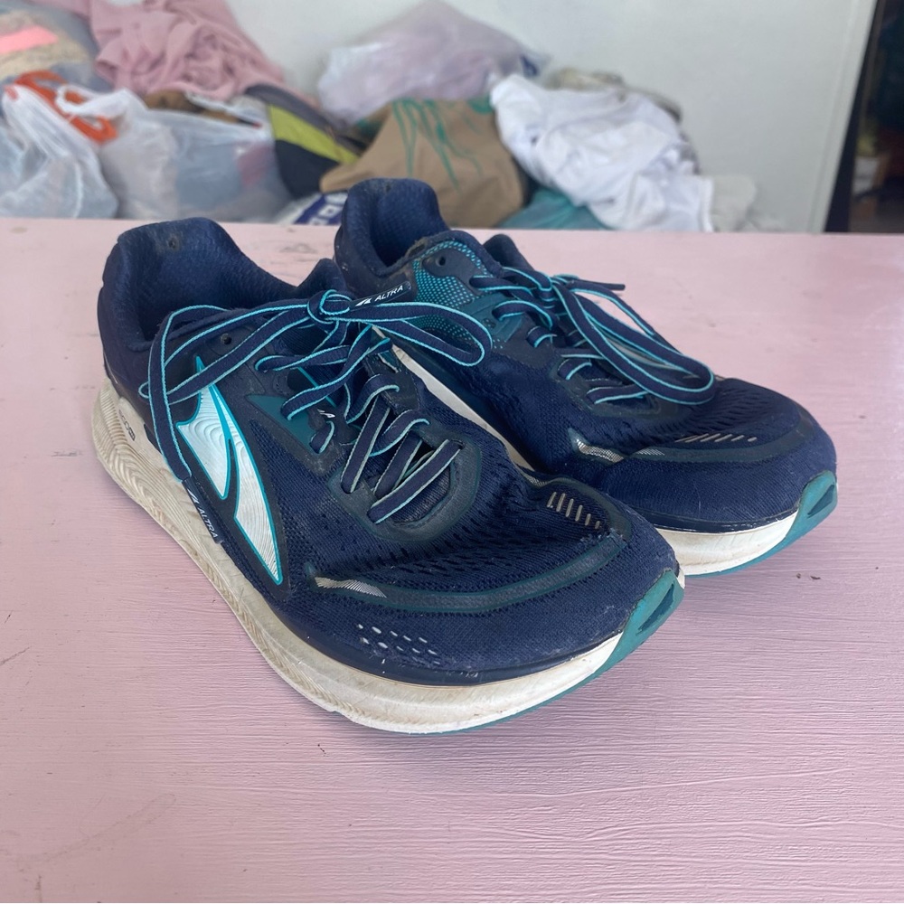 Altra Paradigm 6 Womens 9 Navy Blue Used with Life Left Zero Drop Wide Toe Box